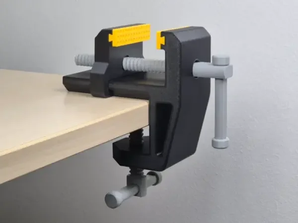 Exploring the Features and Practical Uses of a 100% 3D-Printed Bench Vise